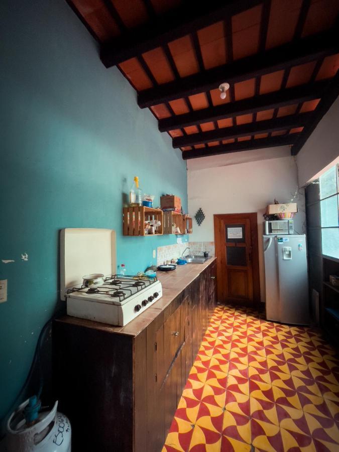 Amura Hostal Антигуа-Гватемала Экстерьер фото